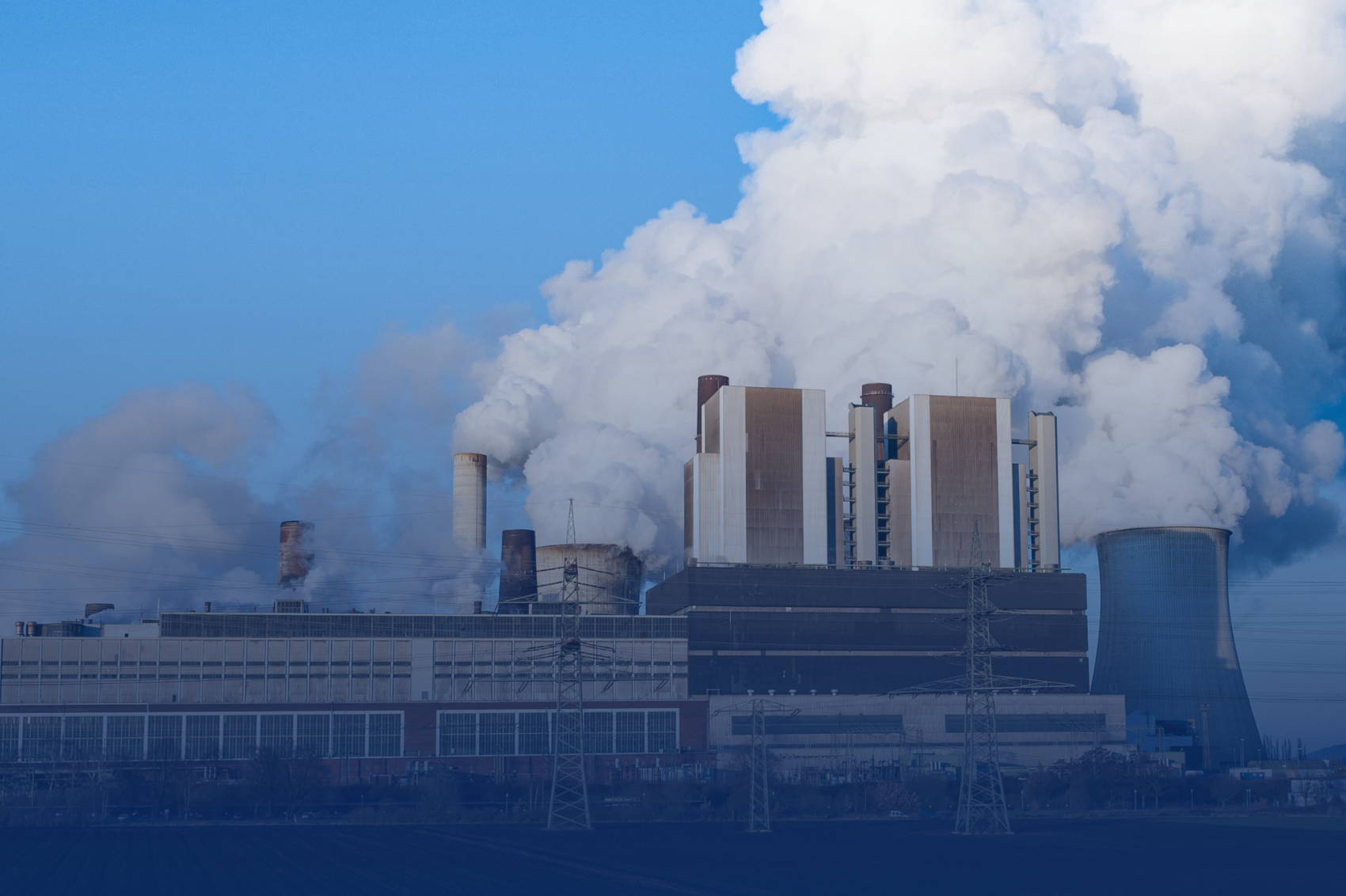 Centrale à charbon de Weisweiler, en Allemagne, rejetant d'importantes fumées dans l'atmosphère